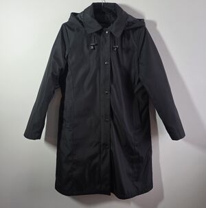 Linden Grey - Women's Beautiful Black Coat With Removable Hood And Quilted Liner